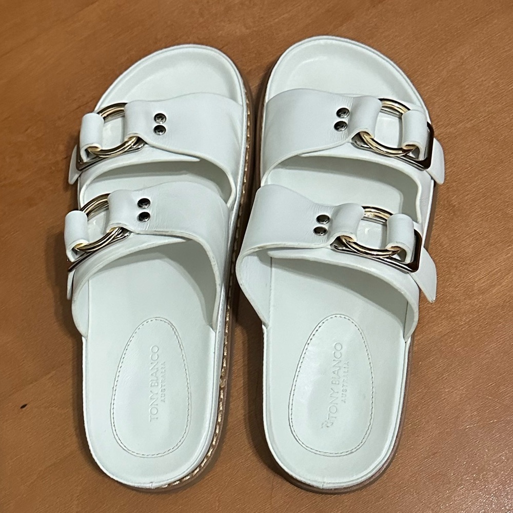 NEW Tony Bianco vanilla capretto sandals